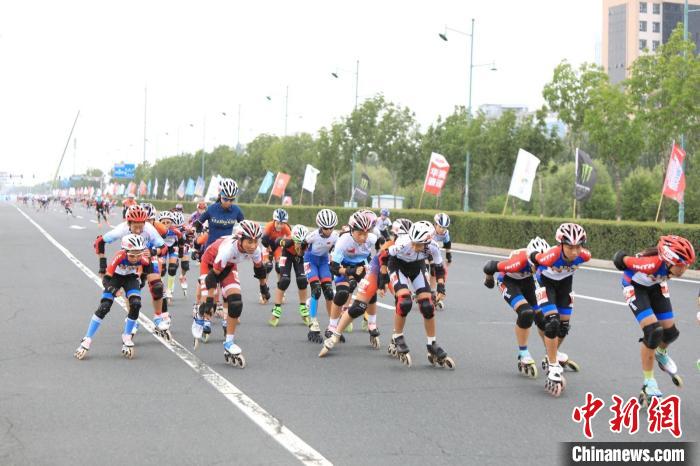 哈尔滨轮滑马拉松赛圆满落幕 体育赛事助力城市