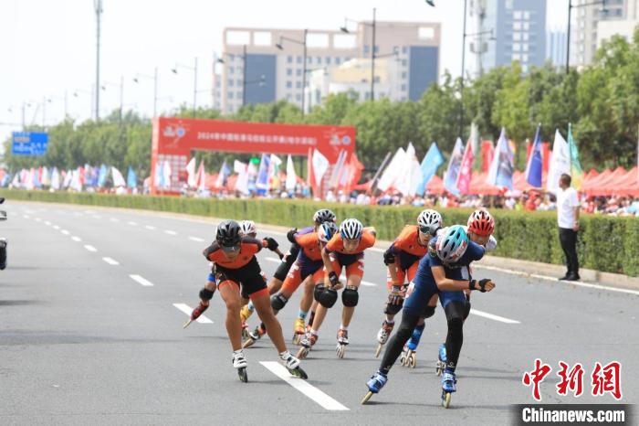 哈尔滨轮滑马拉松赛圆满落幕 体育赛事助力城市