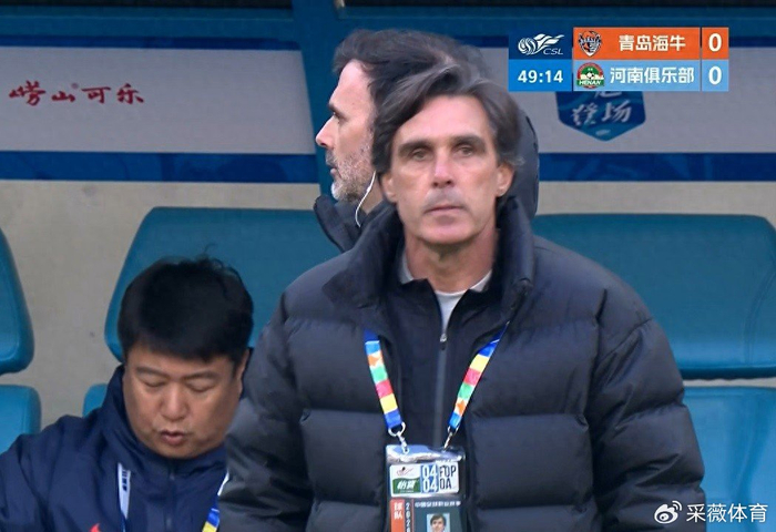 河南队客场负青岛海牛 姆布拉表现引争议