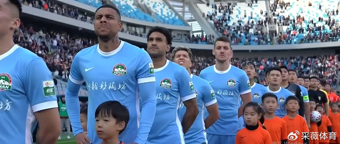 河南队客场负青岛海牛 姆布拉表现引争议
