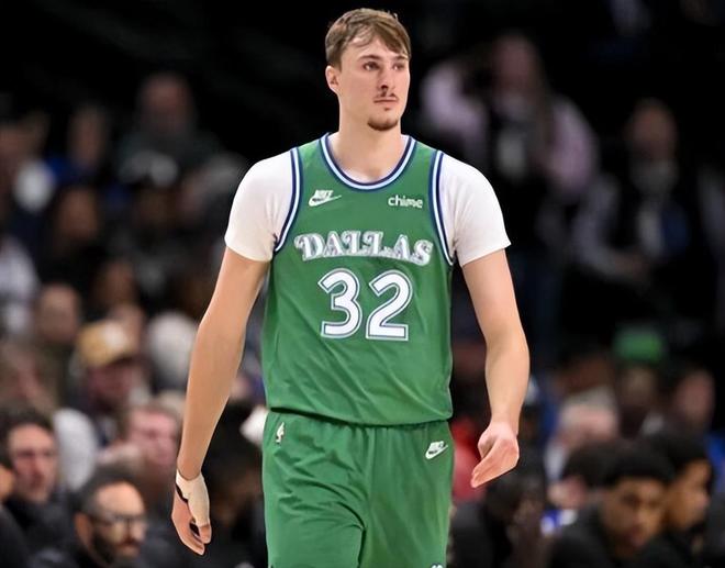 库里复出迎战国王 快船独行侠争夺第八 湖人雷霆